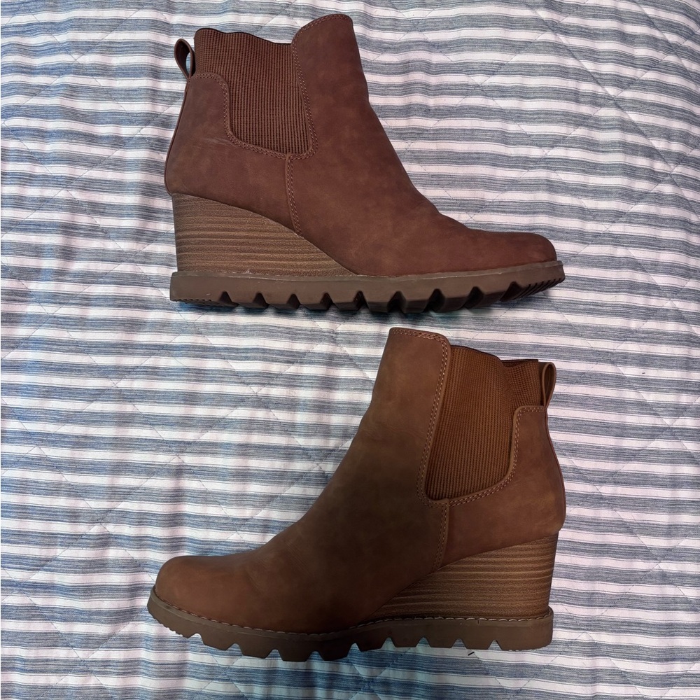 Elegant Brown Wedge Ankle Boots